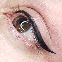 Kalıcı Dipliner Babyliner İzmir | Nuray Yaprak Phibrows Uygulaması Kalıcı Dipliner (Babyliner) uygulaması, İzmir Kaş Stüdyosu’nda Phibrows sanatçısı Nuray Yaprak ile doğal ve uzun süre kalıcı sonuçlarla yapılır.